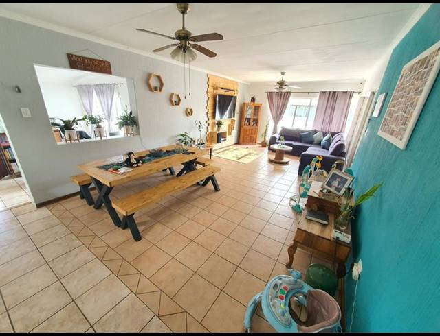 3 BEDROOM TOWNHOUSE FOR SALE IN FLORAUNA